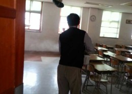 **중학교 소독중.